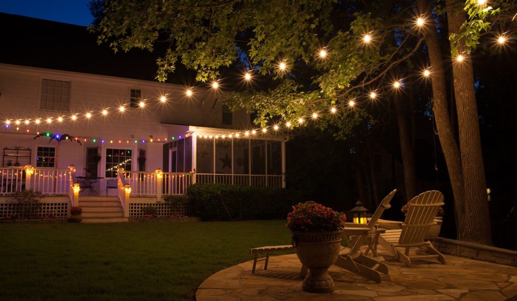 How to Hang Lights Outside